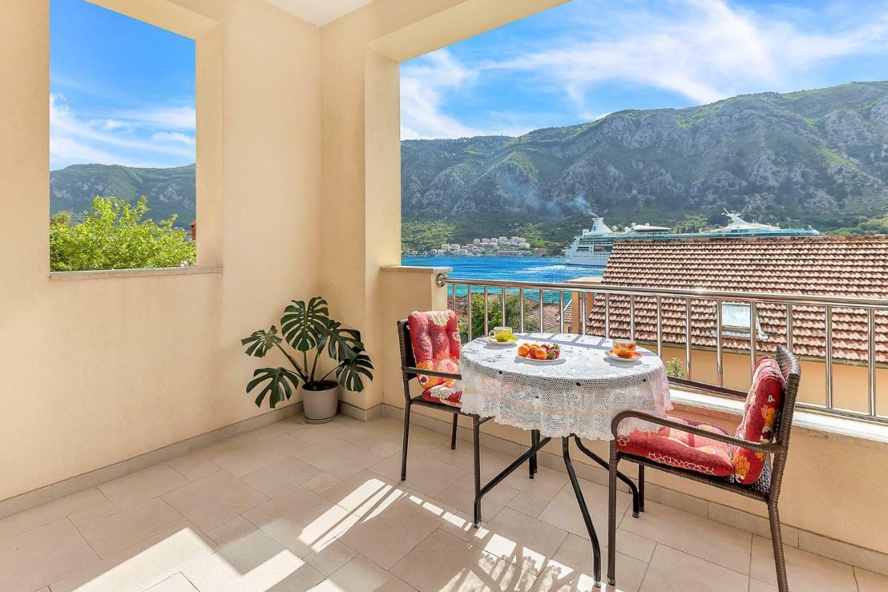 Apartments Castello Kotor Eksteriør bilde